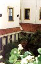 caxambu11xlpalace_vert.jpg (5103 bytes)